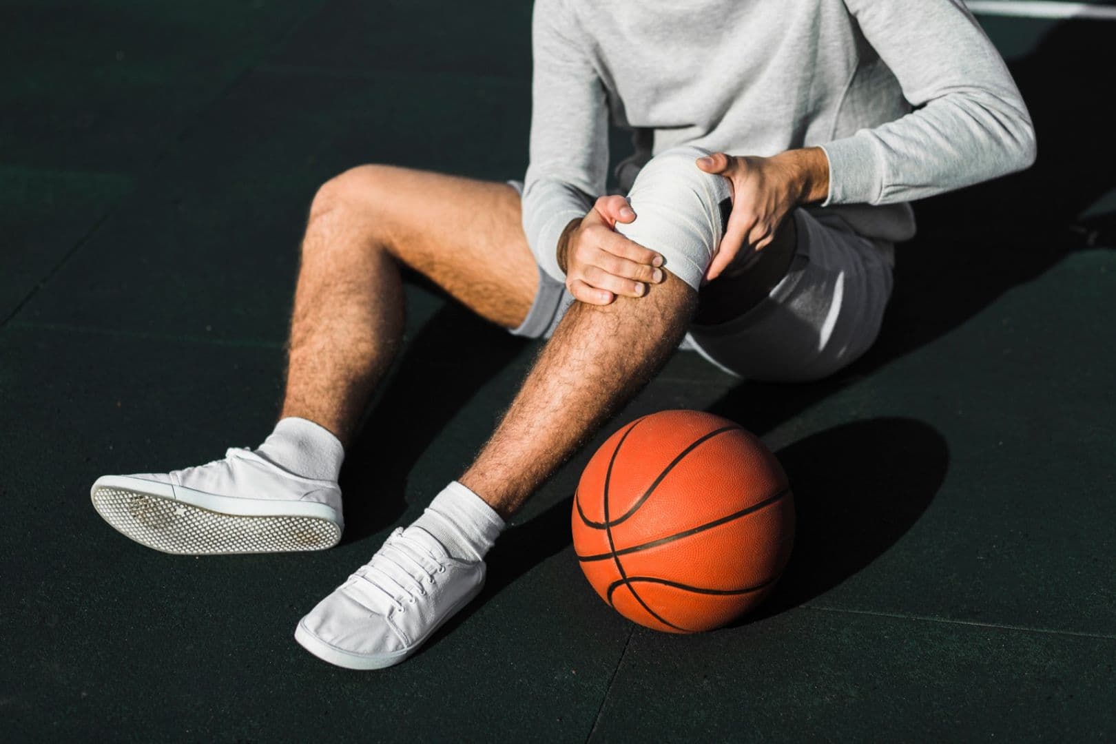Sports Injuries Guide: Causes, Common Types, Treatment & Prevention Tips for Athletes